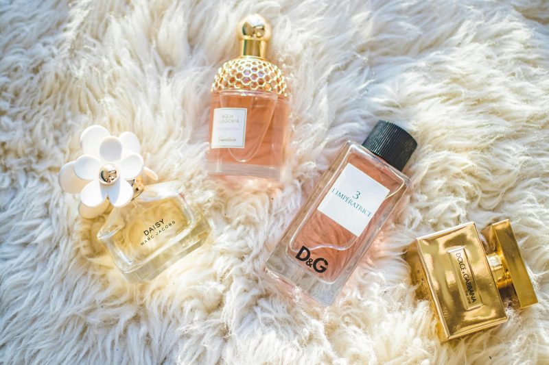 How to Choose the Right Fragrance: Complete Guide to Perfume Types, Notes & Tips